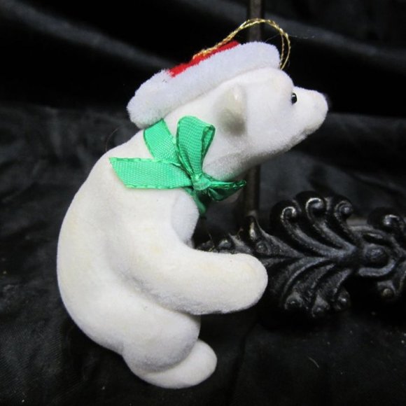 VINTAGE 50'S TO 60'S PLASTIC FLOCKED POLAR BEAR ORNAMENT W/ RED HAT & GREEN BOW - Picture 3 of 6